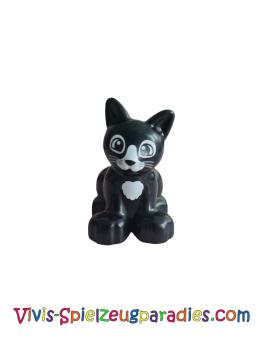 Lego Duplo Katze Kätzchen sitzend mit schwarzen Augen und Nase, hell bläulich-grauen Schnurrhaaren, weißer Brust und Fangmuster (17865pb01)